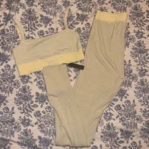 SKIMS Set XS | Purchased 2021 NEW with Tags